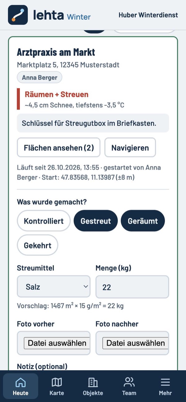 Laufender Einsatz: Auswahl der Tätigkeiten Gestreut und Geräumt, Streumittel Salz, vorgeschlagene Menge 22 Kilogramm, Felder für Fotos vorher und nachher.