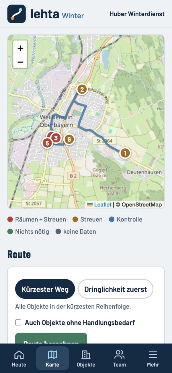 Karte mit sechs nummerierten Objekten und der berechneten Route in der kürzesten Reihenfolge.